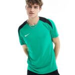 Nike Football Strike t-shirt in green